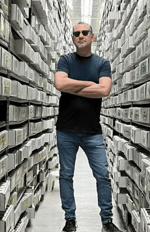 Burbank Sportscards to List 40 Million Cards on Fanatics Collect in Exclusive Deal