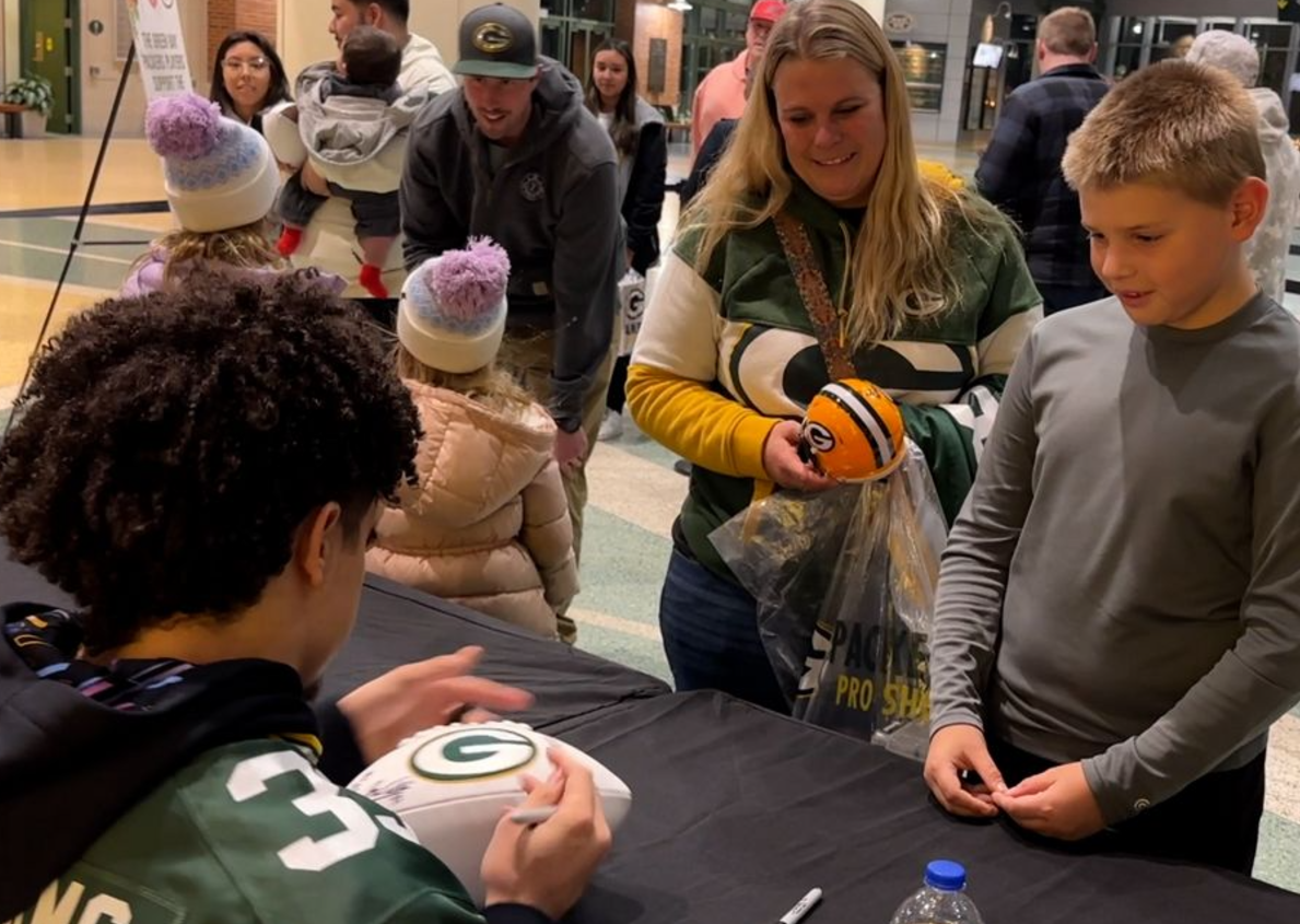 Green Bay Packers Players Create Lasting Memories While Supporting Salvation Army